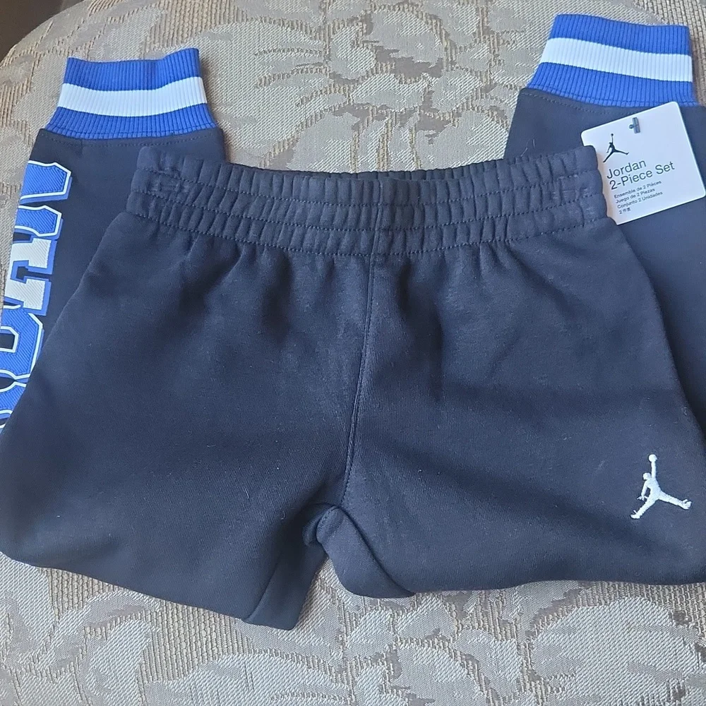 Jordan Kids 2 Pc Set - Picture 3 of 5